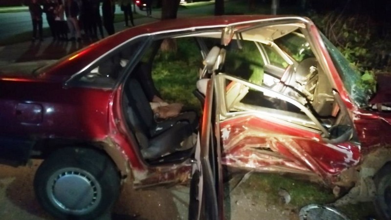 ДТП в Ивацевичах: работники МЧС спасли пассажирку легкового автомобиля 