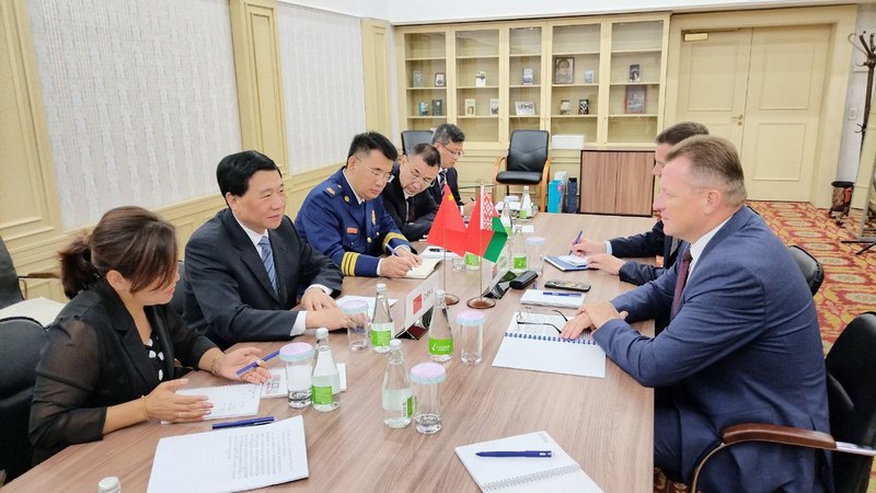Vadim Sinyavsky met with the Minister for Emergency Situations of China