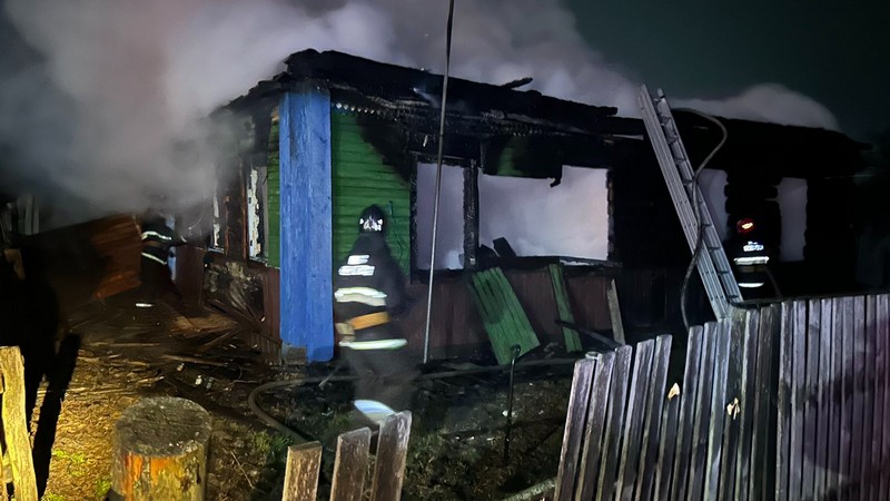 Аўтаномны пажарны апавяшчальнік выратаваў сям'ю ў Ельскім раёне