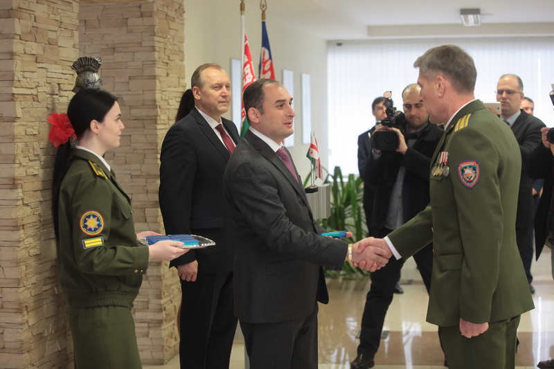 Первый вице-премьер - министр экономики и устойчивого развития Грузии Дмитрий Кумсишвили посетил УГЗ МЧС
