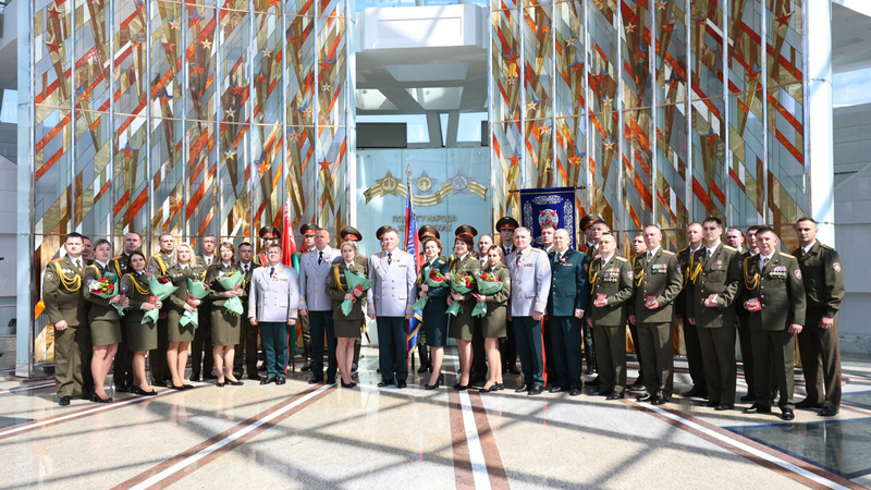 Награждение спасателей в музее Великой Отечественной войны (материалы СМИ) 