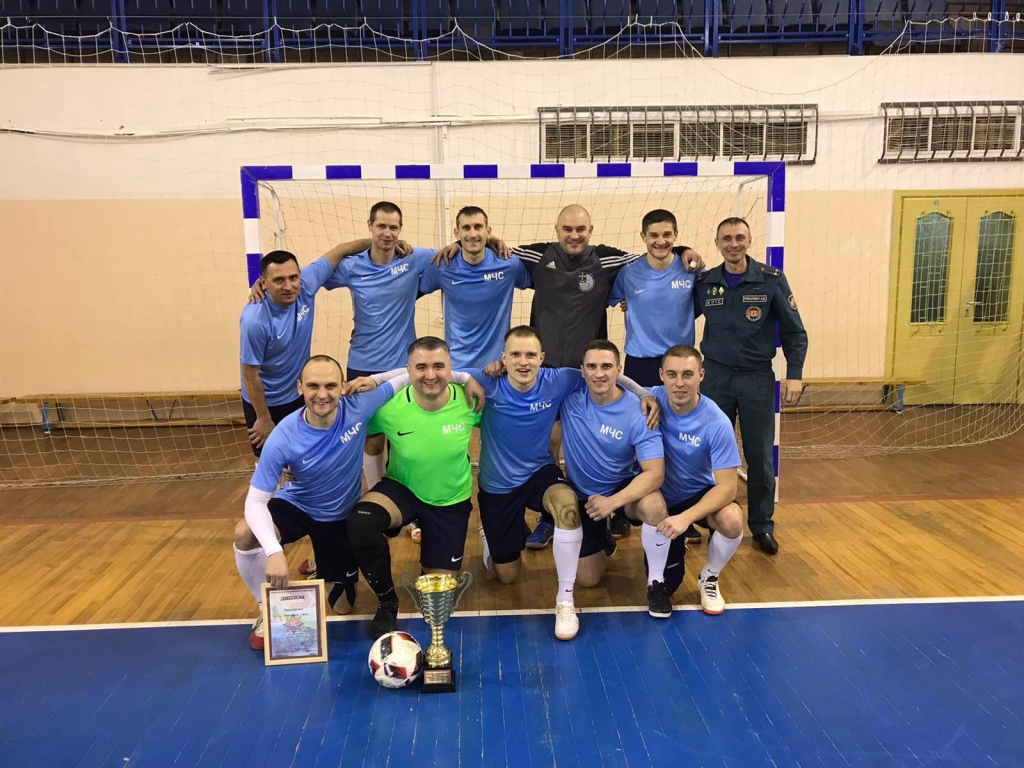 команда победитель Витебского УМЧС по мини-футболу.jpg