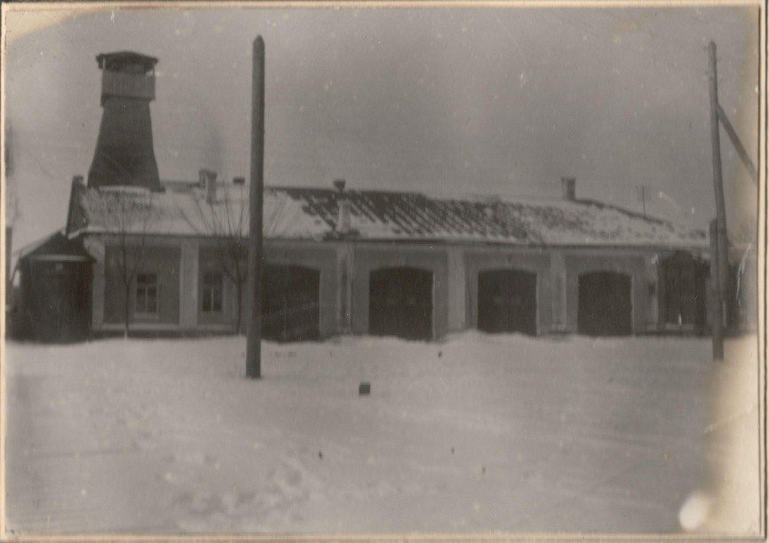 пожарное депо 1911 года постройки по улице монахова в г. слуцке..jpg