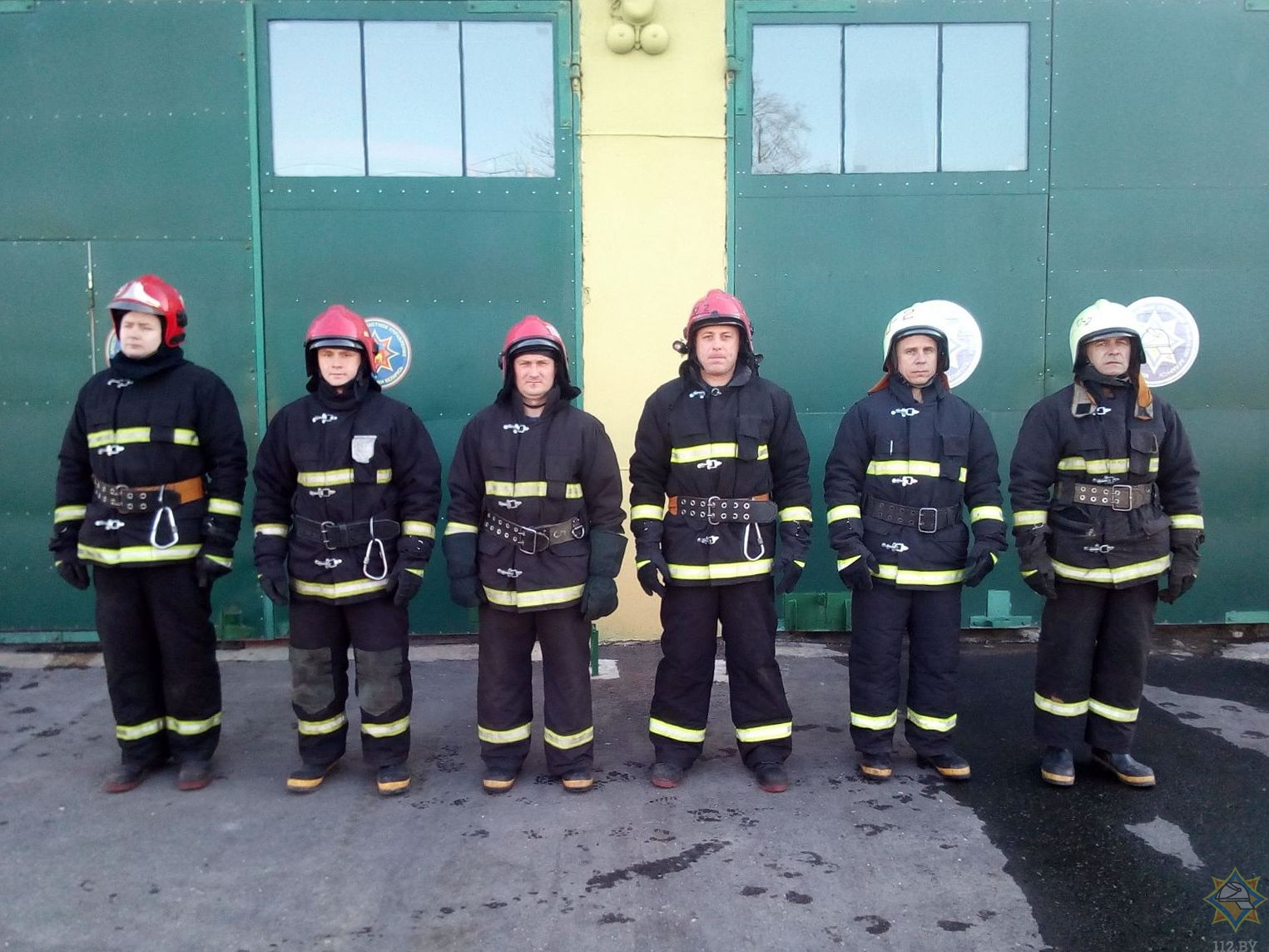 Наряд пожарно-спасательная часть. Боевая одежда пожарного МЧС Республики Беларусь. Аварийно спасательный отряд форма. Боевка пожарного новая. Аварийно спасательная часть