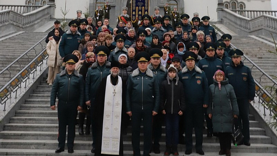 В Минске прошло богослужение, приуроченное ко Дню спасателя (добавлено видео)